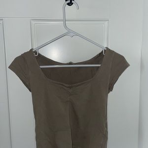 Brandy Melville, PacSun, Hazel Green, Cropped T-shirt.